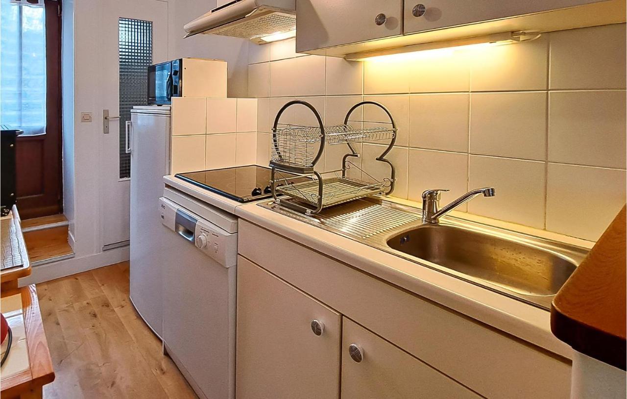 1 Bedroom Lovely Apartment In Grandcamp-Maisy Kültér fotó
